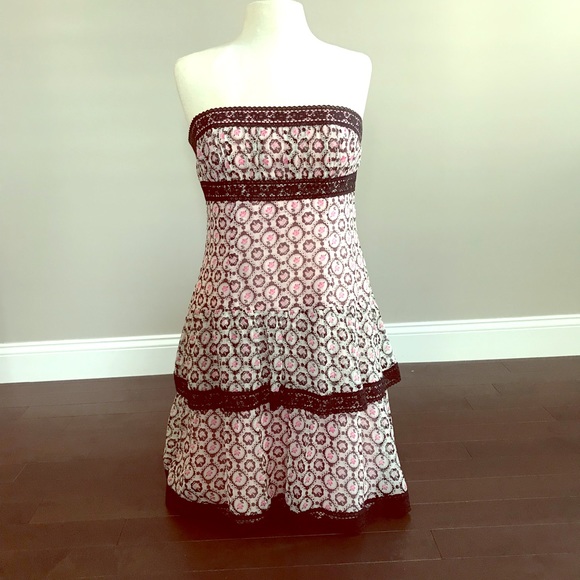 Nanette Lepore Dresses & Skirts - Nanette Lepore strapless rose/lace dress sz 8